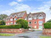 1 bedroom ground flat for sale