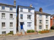 1 bedroom ground flat for sale