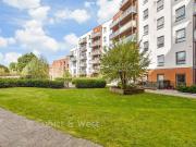 1 bedroom ground flat for sale