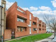 1 bedroom ground flat for sale