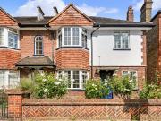 1 bedroom ground flat for sale