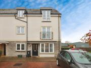 1 bedroom ground flat for sale