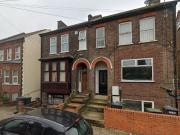 1 bedroom ground floor flat for rent in Clarendon Road,...
