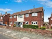 1 bedroom ground floor flat for rent in Wharfedale Road...