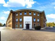 1 bedroom ground floor flat for sale in Eastern Avenue,...