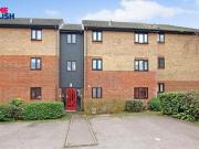 1 Bedroom Ground Floor Flat For Sale In Laindon, Essex