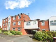 1 Bedroom Ground Floor Flat For Sale In Landor Road, Warwick