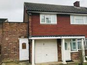 1 bedroom ground floor maisonette for rent in Daylop...