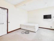 1 bedroom hotel room to rent