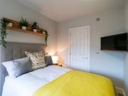 1 Bedroom House
