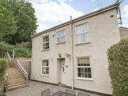 1 Bedroom House For Rent In Totterdown