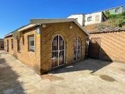 1 Bedroom House in Kwadabeka