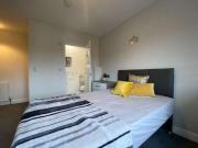 1 Bedroom House Share