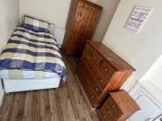 1 bedroom house share for rent in 2 Rooms In Burlington...