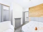 1 bedroom house share for rent in 47 Ashdown Road,...