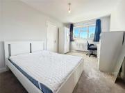 1 bedroom house share for rent in Applegarth Avenue,...