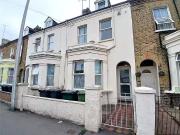 1 bedroom house share for rent in Ashford Road,...