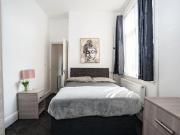 1 bedroom house share for rent in Birches Head Road,...