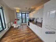 1 bedroom house share for rent in Centrillion Point,...