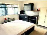 1 bedroom house share for rent in Chatsworth Road,...