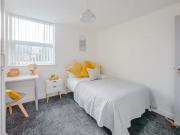1 bedroom house share for rent in Dean Street, Stoke,...