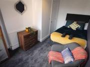 1 bedroom house share for rent in ENSUITE Room Burton...
