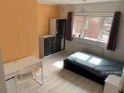 1 bedroom house share for rent in Gerard Avenue,...
