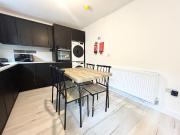 1 bedroom house share for rent in Greenroyd Avenue,...
