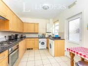 1 bedroom house share for rent in Lightfoot Street....