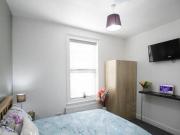 1 Bedroom House Share For Rent In Lincolnsire, Ln5 7nl