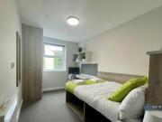 1 Bedroom House Share For Rent In Moldgreen, Huddersfield