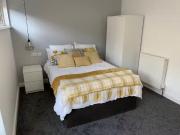 1 bedroom house share for rent in Moss House Close,...