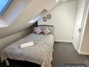 1 bedroom house share for rent in Northfield Road,...