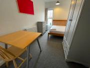 1 bedroom house share for rent in Portland Street,...