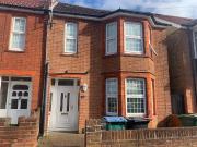 1 bedroom house share for rent in Queens Avenue,...