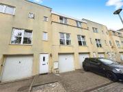 1 bedroom house share for rent in Richmond Court,...