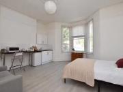 1 bedroom house share for rent in Room 1, Whatley Road,...