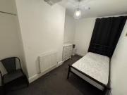 1 bedroom house share for rent in Room 2, High Street,...