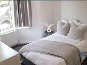 1 bedroom house share for rent in Rooms Available, St....