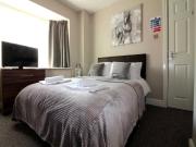 1 bedroom house share for rent in St. Annes Road,...