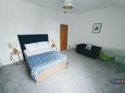 1 Bedroom House Share For Rent In Swansea
