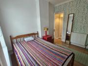 1 bedroom house share to rent