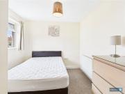 1 bedroom house share to rent
