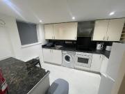 1 bedroom house share to rent