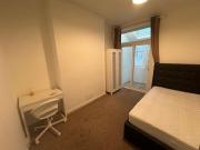 1 bedroom house share to rent