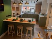 1 bedroom house share to rent