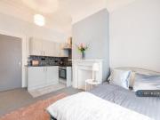 1 bedroom house share to rent