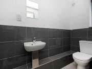1 bedroom house share to rent