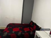 1 bedroom house share to rent