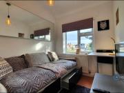 1 bedroom house share to rent